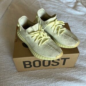 Yeezy Boost 350 V2 Originals Butter Size US Mens 6 Women’s 7 1/2